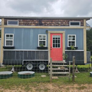 Adorable Texas Tiny House on Wheels 2 bed 1 bath