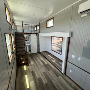 Beautiful Tiny Home – Spacious slide-out, Fully Equipped & Move-In Ready