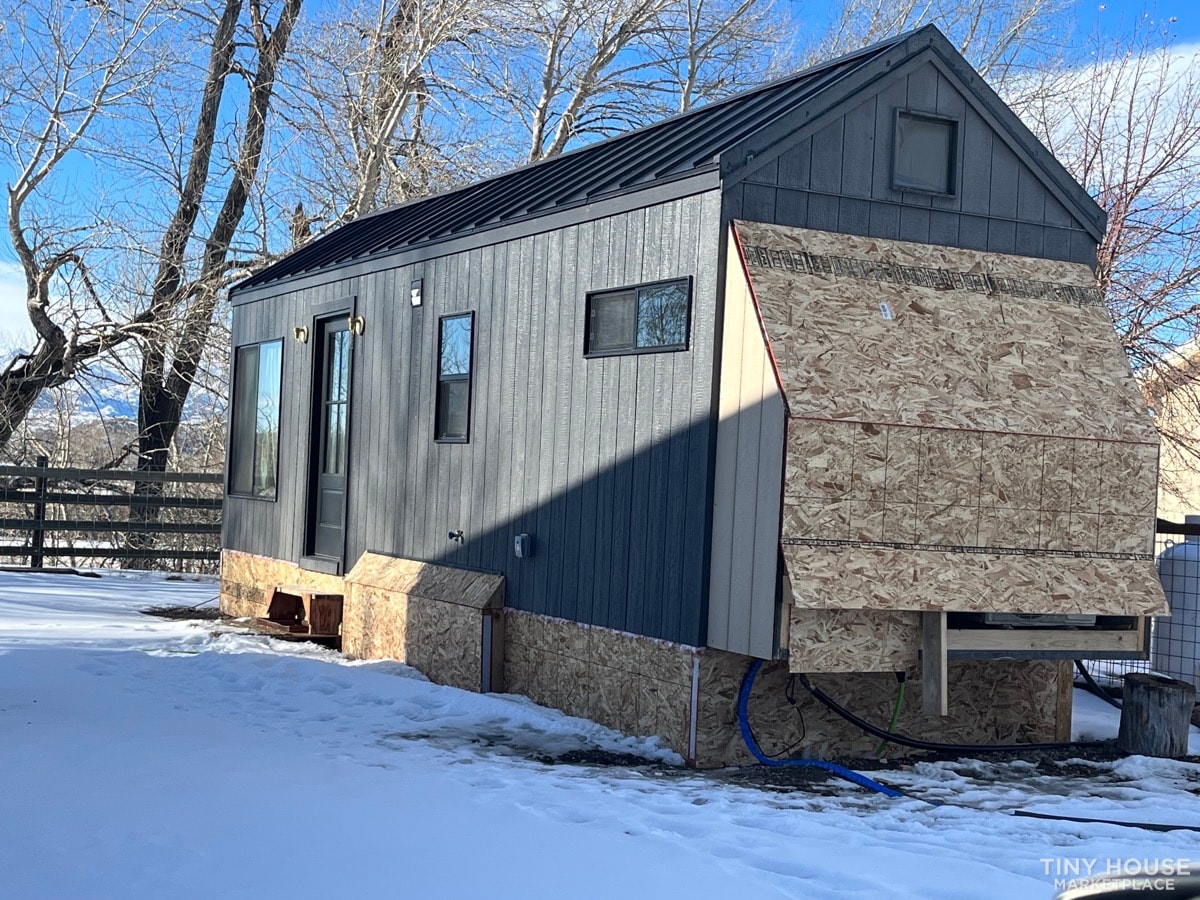 Beautiful Tiny on Wheels - Image 5