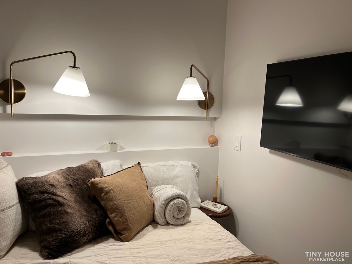 Beautiful Tiny on Wheels - Image 6