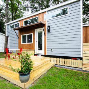 Beautifully Crafted Tiny Home on Wheels – Fully Furnished & Move-In Ready