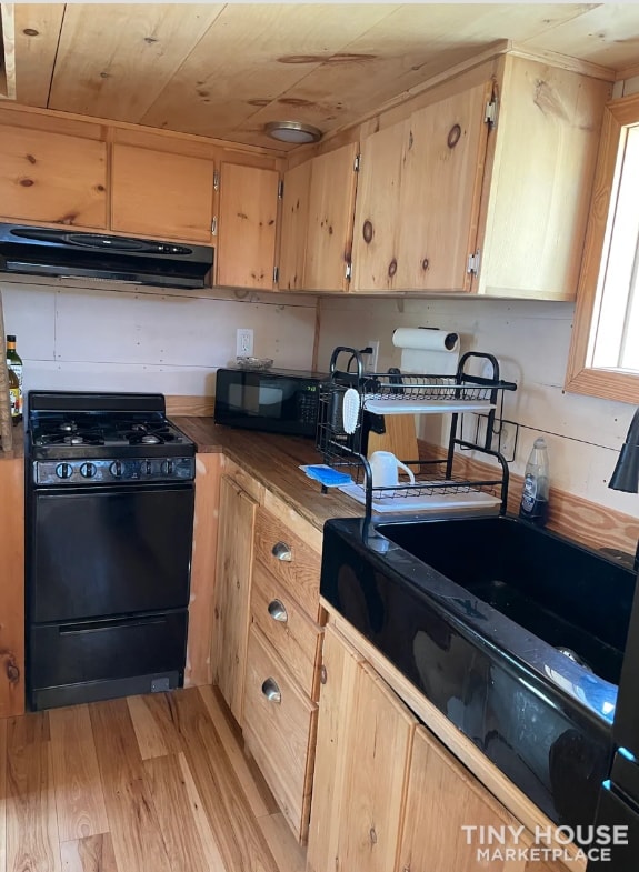 THOW, King Loft, Lots of Storage - Image 5