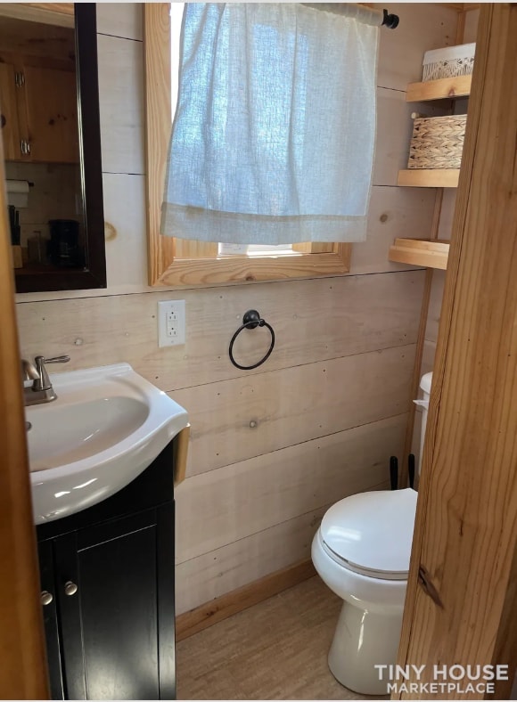 THOW, King Loft, Lots of Storage - Image 6