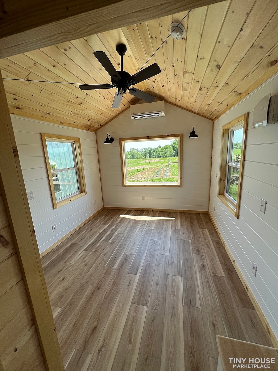 Brand New Charming Charleston - single level + potential lot with approval - Image 2