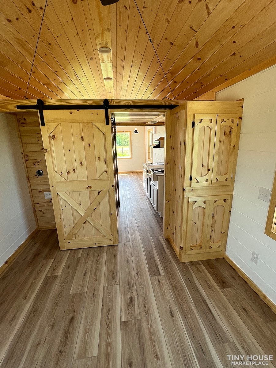 Brand New Charming Charleston - single level + potential lot with approval - Image 8