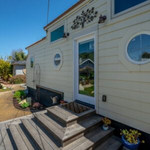 Tiny with a Touch of Spice